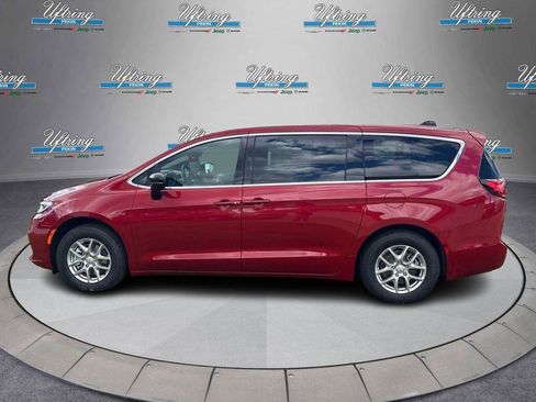 New 2026 Chrysler Pacifica Select FWD image 6
