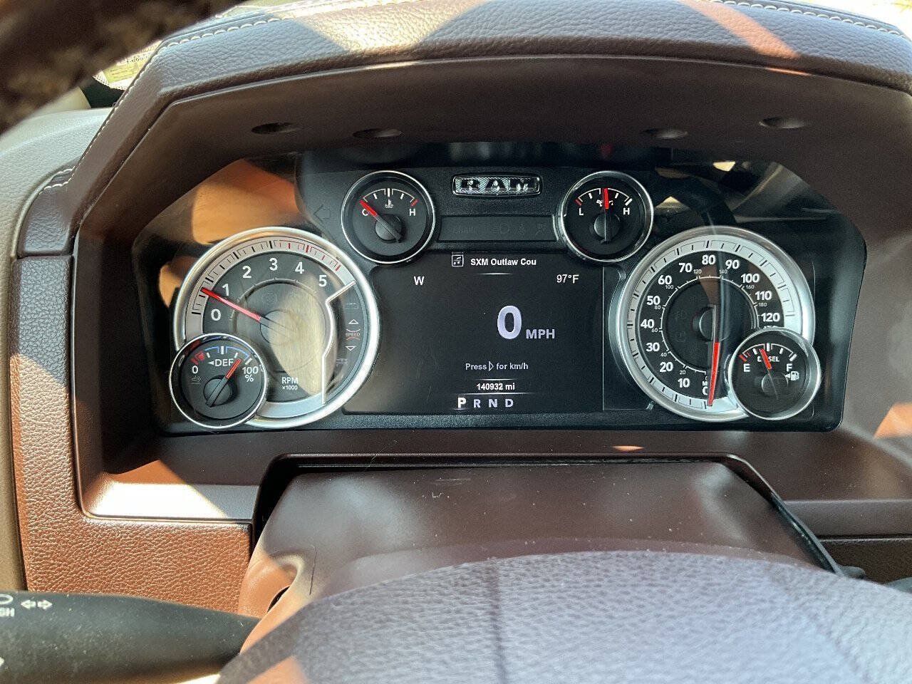 Used 2018 RAM 3500 Laramie AWD/4WD image 15