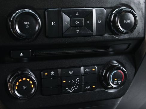 Used 2018 Ford F450 XL w/ Trailer Tow Package image 32