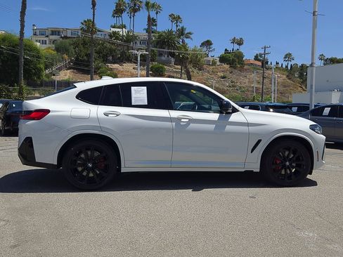 Certified 2024 BMW X4 M40i w/ Premium Package AWD/4WD image 4
