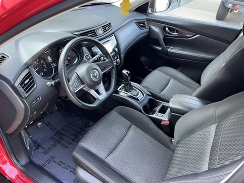 Used 2017 Nissan Rogue SV FWD image 14