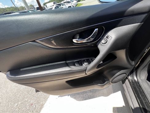 Used 2016 Nissan Rogue SL w/ SL Premium Package AWD/4WD image 17