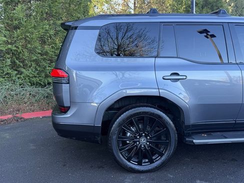 Used 2024 Lexus GX 550 image 14
