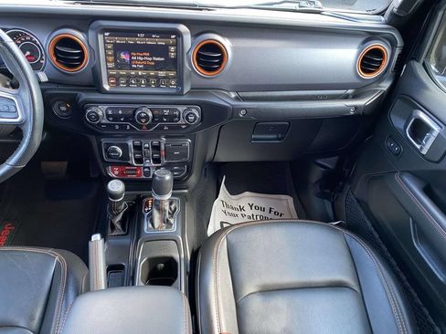 Used 2023 Jeep Gladiator Mojave w/ Cold Weather Group AWD/4WD image 10