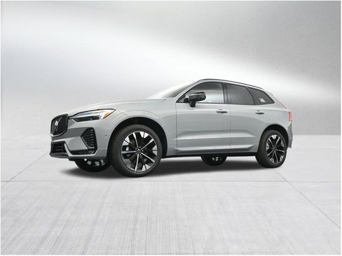 New 2026 Volvo XC60 B5 Plus AWD/4WD image 21