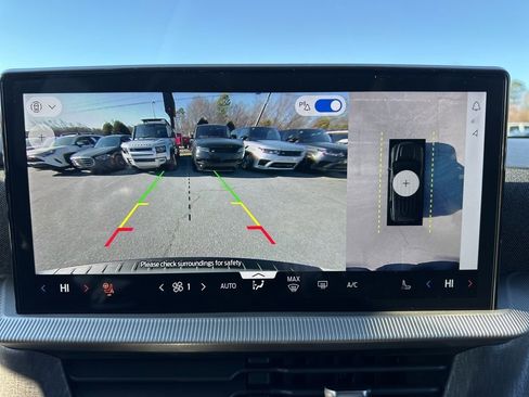 Used 2025 Ford Explorer Platinum image 23