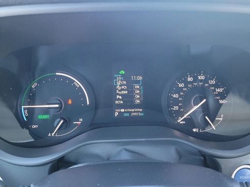 Used 2022 Toyota Sienna XLE image 17