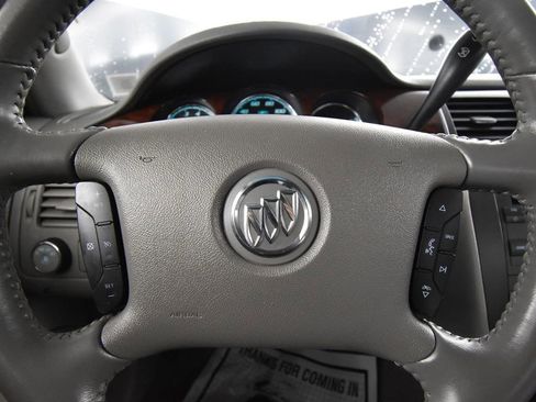 Used 2010 Buick Lucerne CX image 18