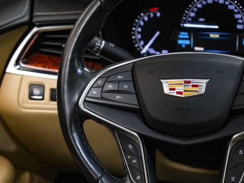 Used 2019 Cadillac XT5 Luxury FWD image 16
