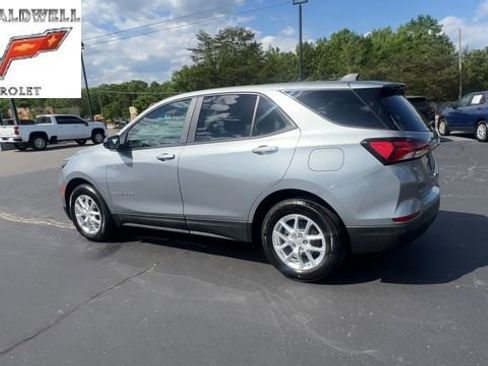 Certified 2024 Chevrolet Equinox LS w/ LS Convenience Package FWD image 6