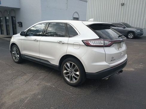 Used 2018 Ford Edge Titanium w/ Equipment Group 301A AWD/4WD image 3