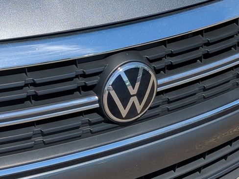 Used 2022 Volkswagen Jetta SE FWD image 11