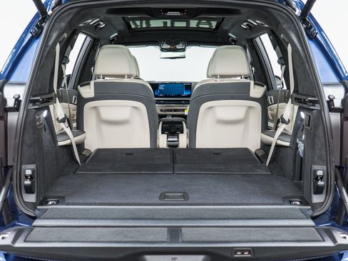 New 2026 BMW ALPINA XB7 image 10