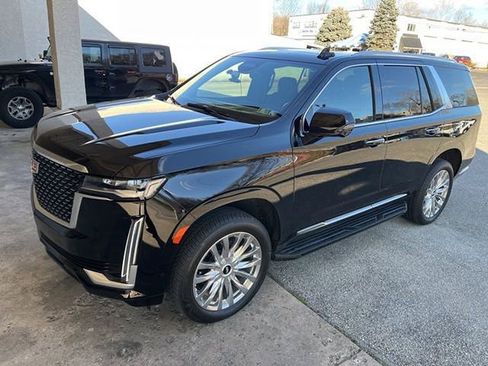 Certified 2024 Cadillac Escalade Premium Luxury image 21