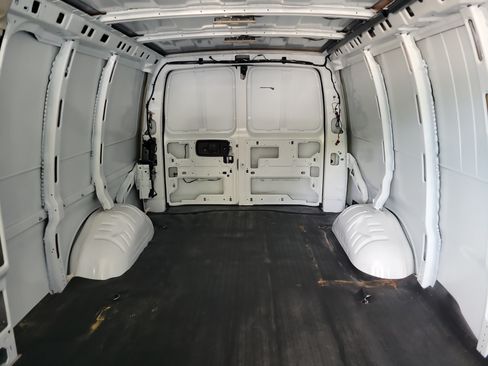 Used 2025 Chevrolet Express 2500 Extended w/ Driver Convenience Package RWD image 16