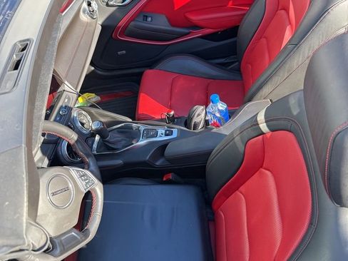 Used 2023 Chevrolet Camaro LT w/ Technology Package image 6