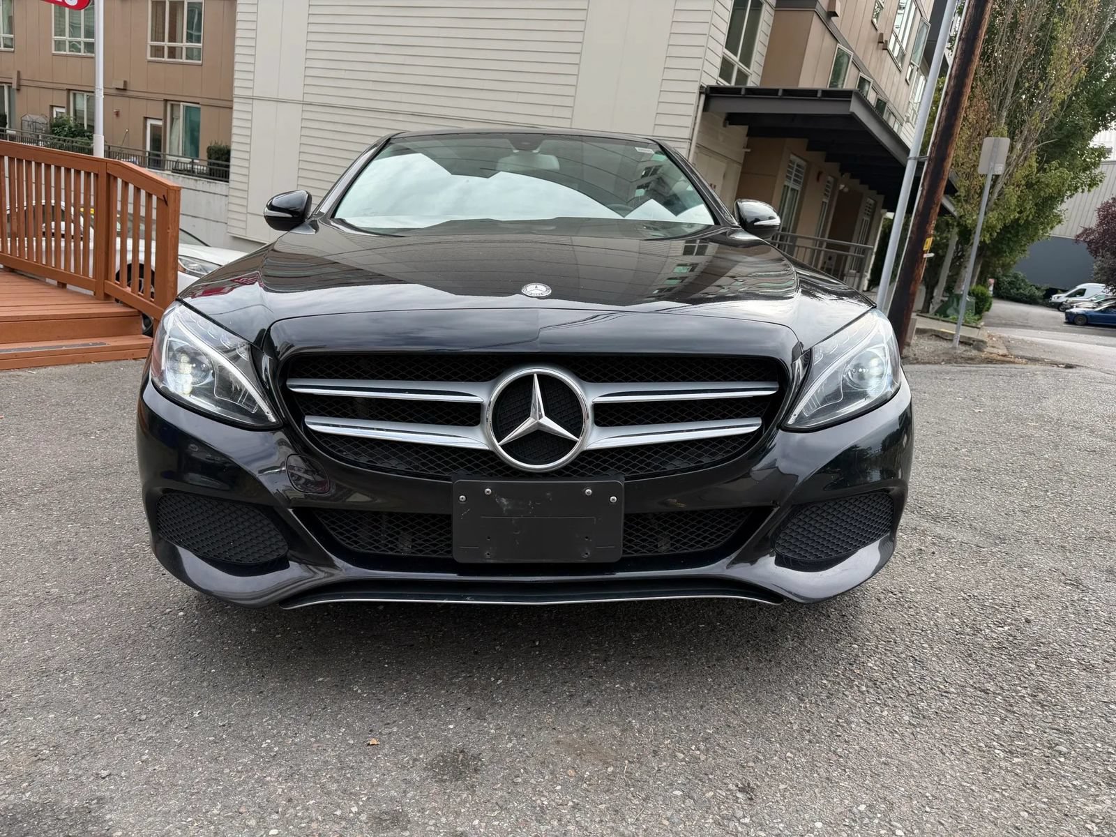 Used 2015 Mercedes-Benz C 300 4MATIC Sedan image 3