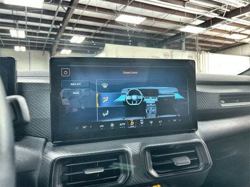 Used 2025 Ford Mustang Coupe image 30