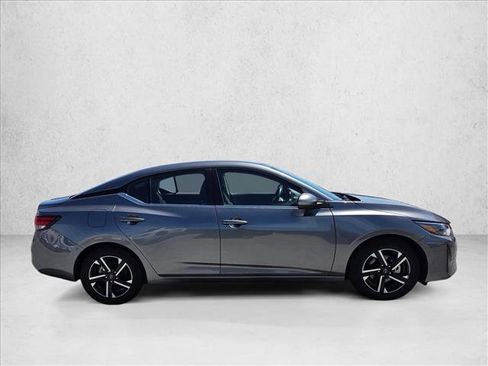 Used 2024 Nissan Sentra SV FWD image 4