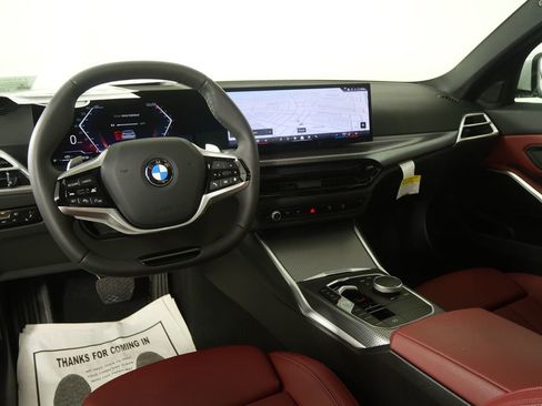 Used 2025 BMW 330i Sedan image 17
