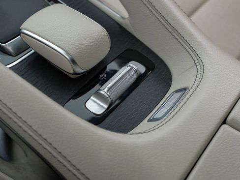 Used 2020 Mercedes-Benz GLS 450 4MATIC image 30