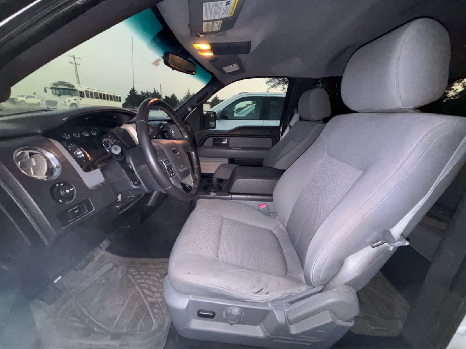 Used 2014 Ford F150 XLT w/ XLT Convenience Package RWD image 5