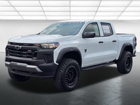 New 2026 Chevrolet Colorado Trail Boss AWD/4WD image 2
