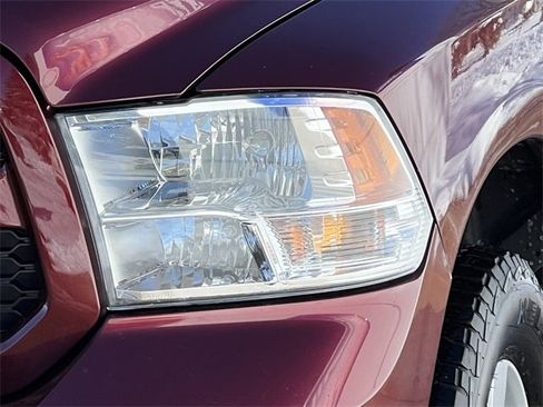 Used 2017 RAM 1500 Express image 31