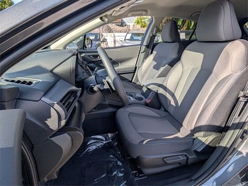 Used 2025 Subaru Crosstrek 2.0i Premium image 9