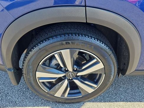 Used 2023 Nissan Rogue SL w/ SL Premium Package image 12