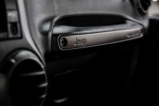 Used 2015 Jeep Wrangler Unlimited Sport w/ Quick Order Package 24S AWD/4WD image 30