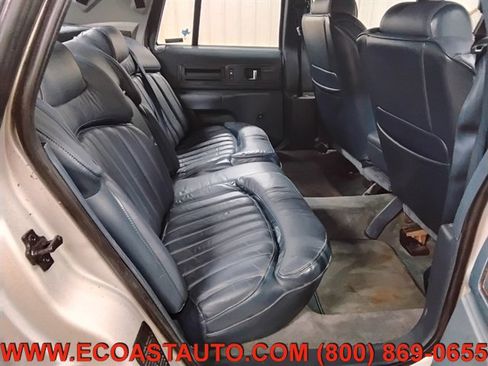 Used 1992 Buick Roadmaster Sedan RWD image 15