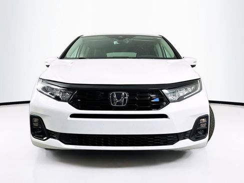 Certified 2025 Honda Odyssey Touring image 5