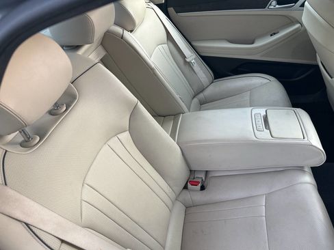 Used 2017 Genesis G80 3.8 w/ Option Group 03 image 26