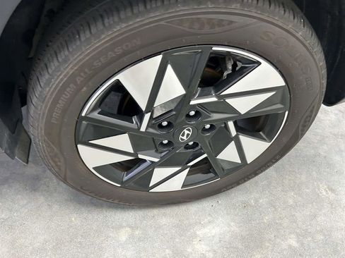 Used 2024 Hyundai Kona SEL FWD image 9