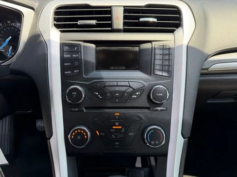 Used 2016 Ford Fusion S w/ Equipment Group 101A FWD image 17