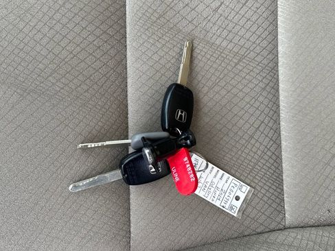 Used 2014 Honda Odyssey LX image 29