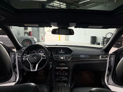 Used 2014 Mercedes-Benz E 350 4MATIC Sedan image 24