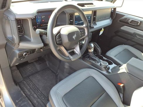 Used 2024 Ford Bronco Big Bend image 3