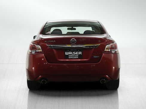 Used 2013 Nissan Altima 2.5 S image 4
