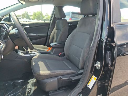 Used 2019 Chevrolet Cruze LS w/ LS Convenience Package FWD image 13