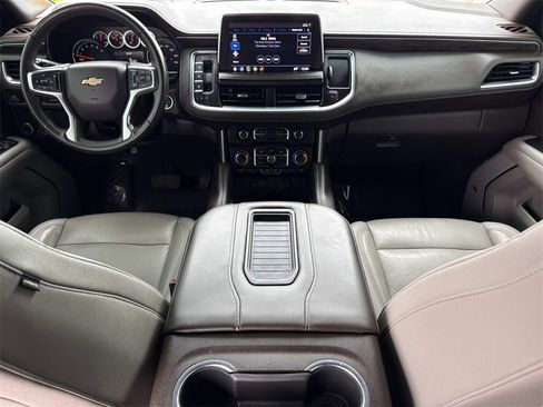 Used 2021 Chevrolet Suburban LT image 25