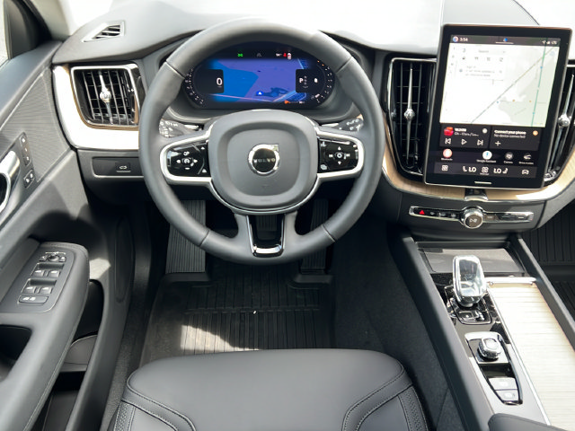 New 2026 Volvo XC60 B5 Plus AWD/4WD image 11