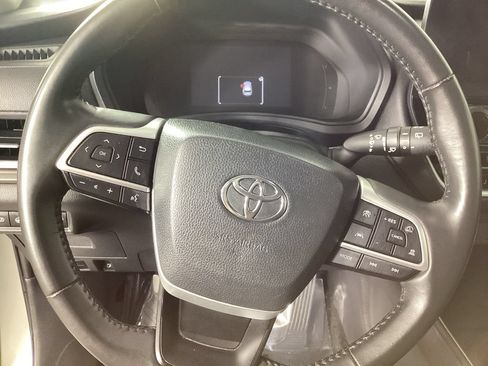Used 2024 Toyota Grand Highlander AWD image 15