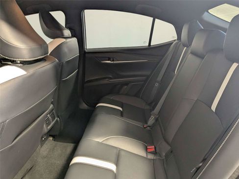 Used 2025 Toyota Camry SE FWD image 34