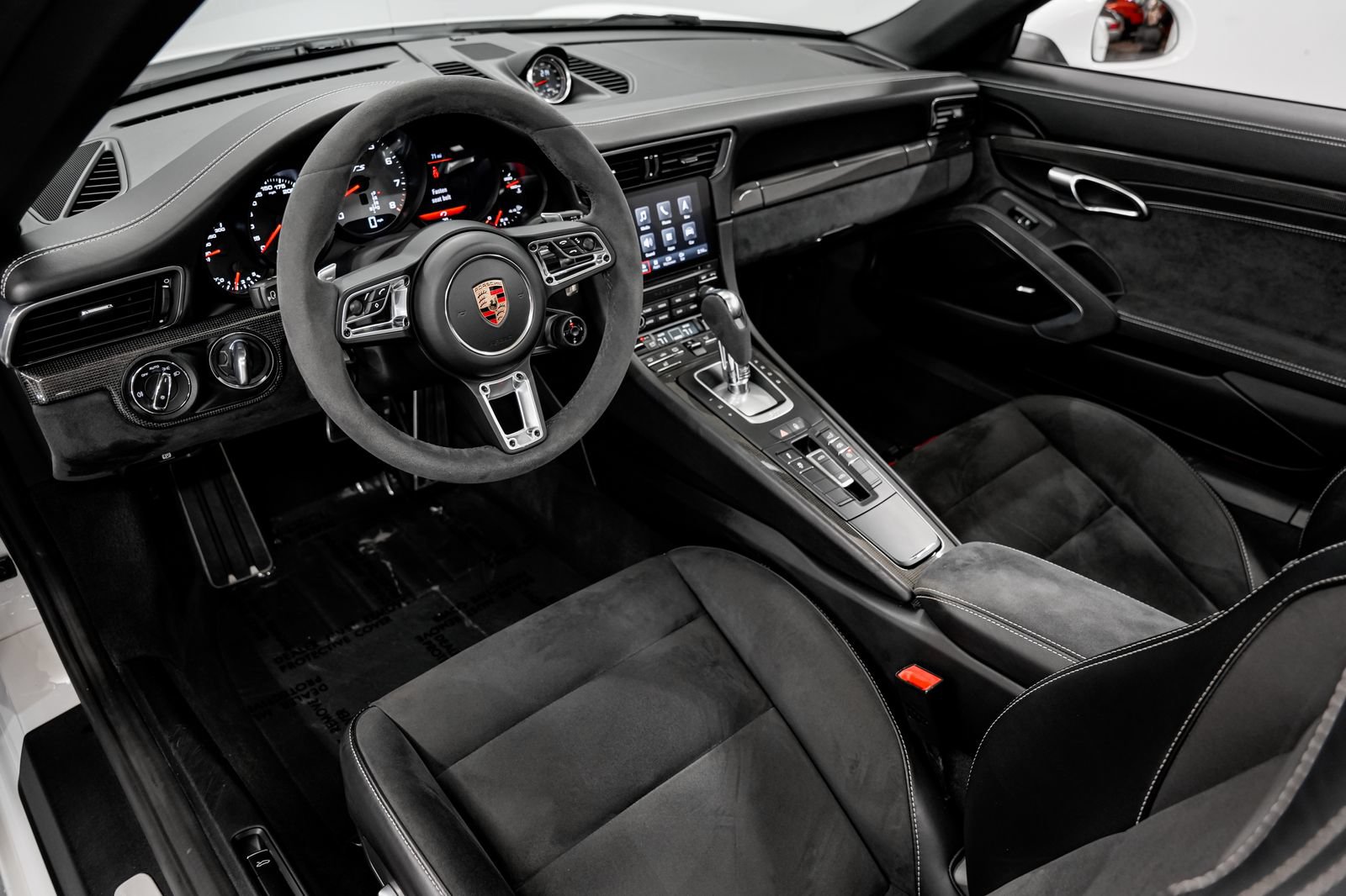 Used 2019 Porsche 911 Targa 4 GTS w/ GTS Interior Package AWD/4WD image 10