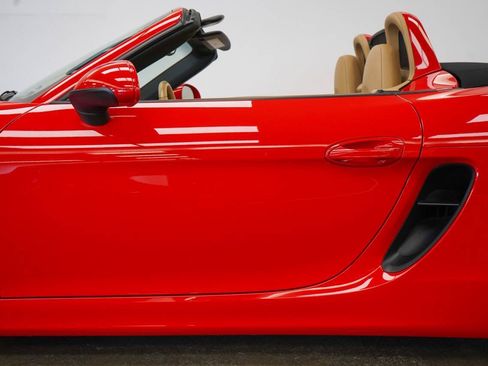 Used 2015 Porsche Boxster S RWD image 17