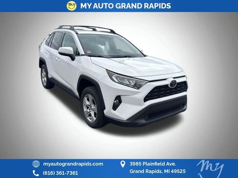 Used 2020 Toyota RAV4 XLE w/ Convenience Package image 1
