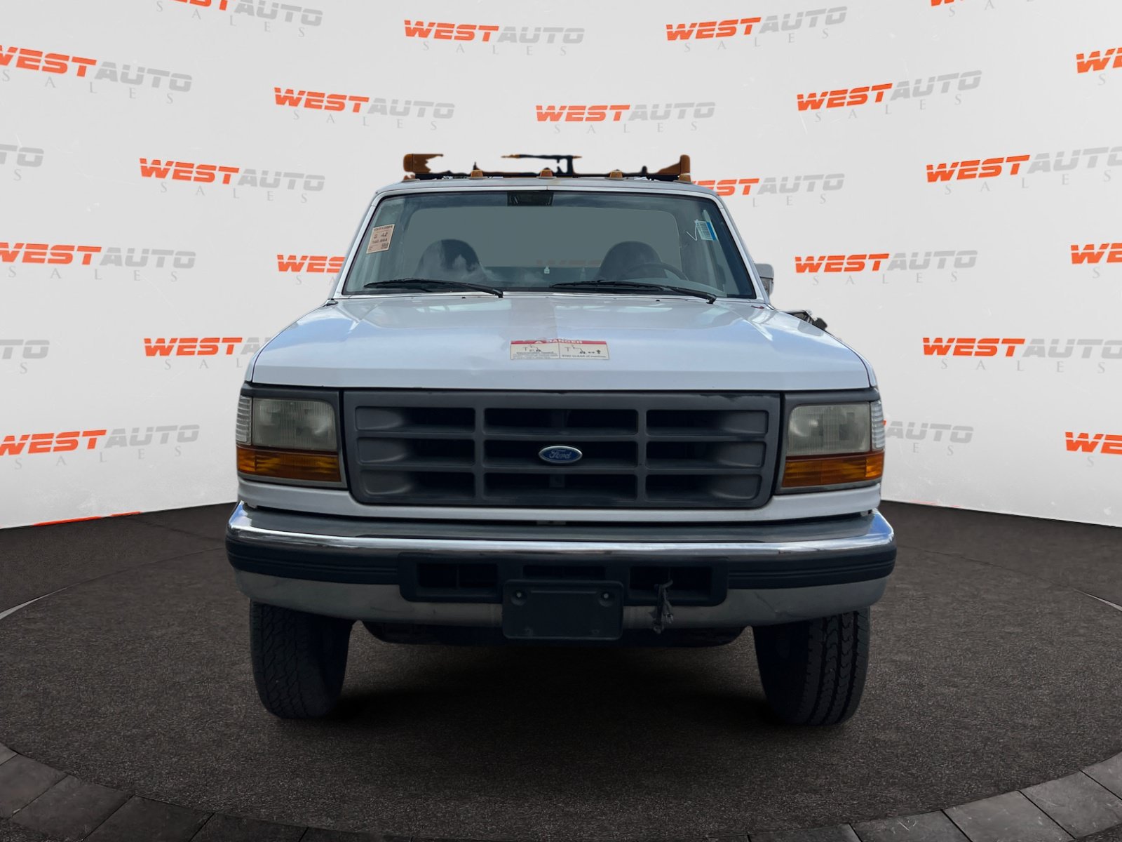 Used 1996 Ford F450 2WD Regular Cab Super Duty image 7