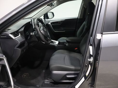 Used 2024 Toyota RAV4 LE image 9